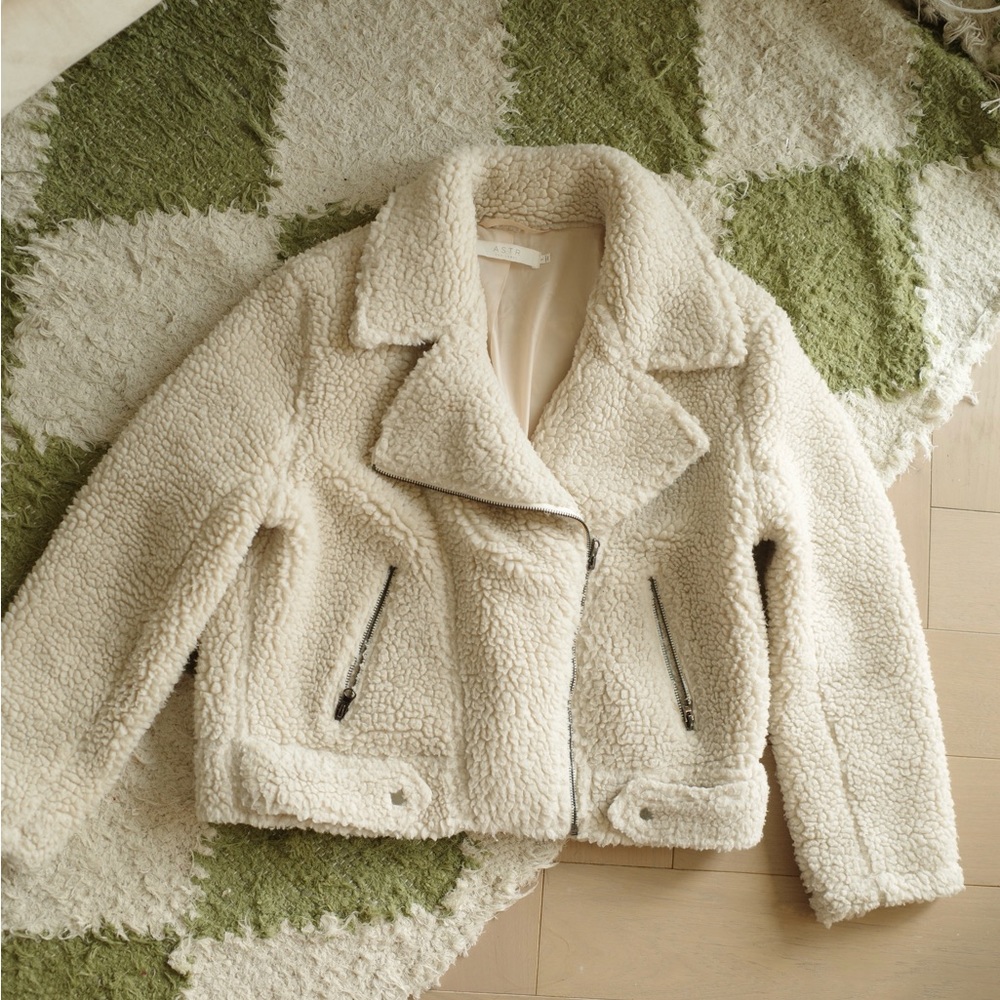 ASTR white jacket